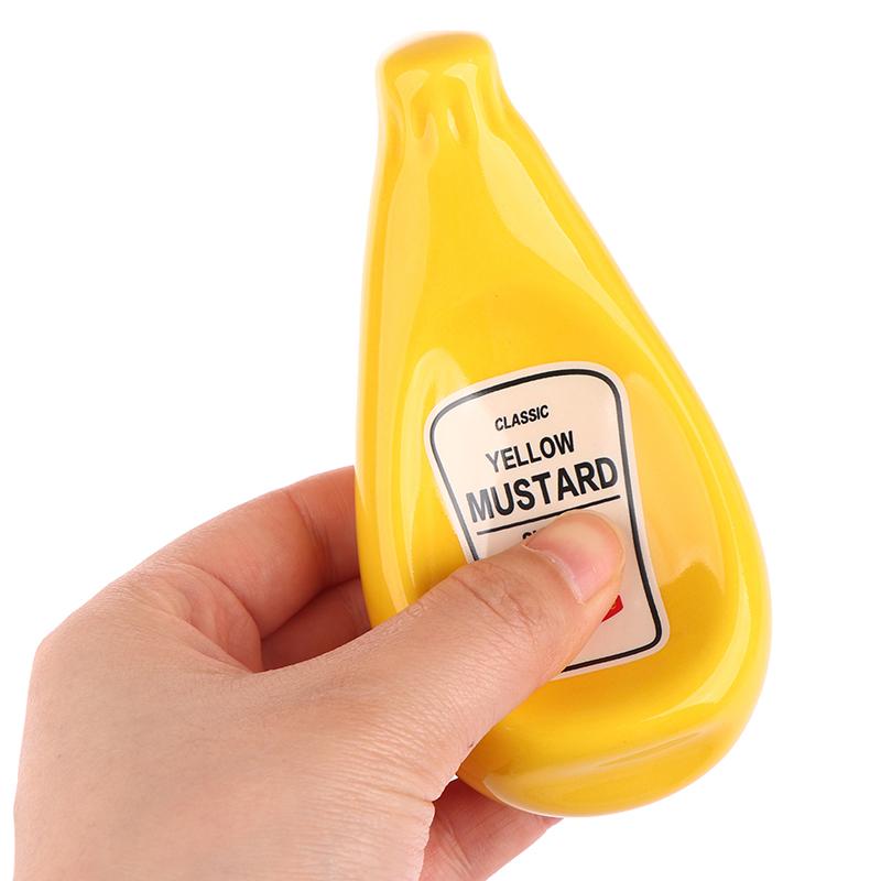 1Pc Creativity Seasoning Dish Soy Sauce Plate Ceramic Disc Tomato Shaped Sauce Plate Salad Dressing Plate Table Decoration