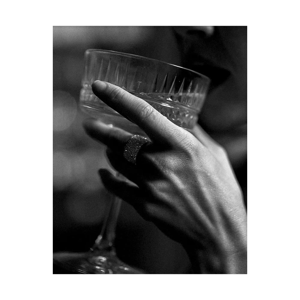 Modern Luxury Fashion Black White Art Heels Champagne Feminist Retro Poster Canvas Paintings Wall Art Pictures Home Decor