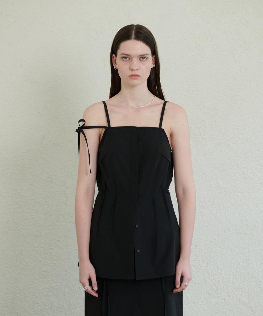 Eonmyuteu Out Seam Detail Camisole Blouse(Black)