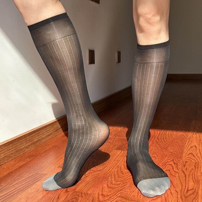 Herren Business-Anzugsocken Feines Streifenmuster Bequeme Passform Nylonstrümpfe für Formelle Anlässe und Bürokleidung