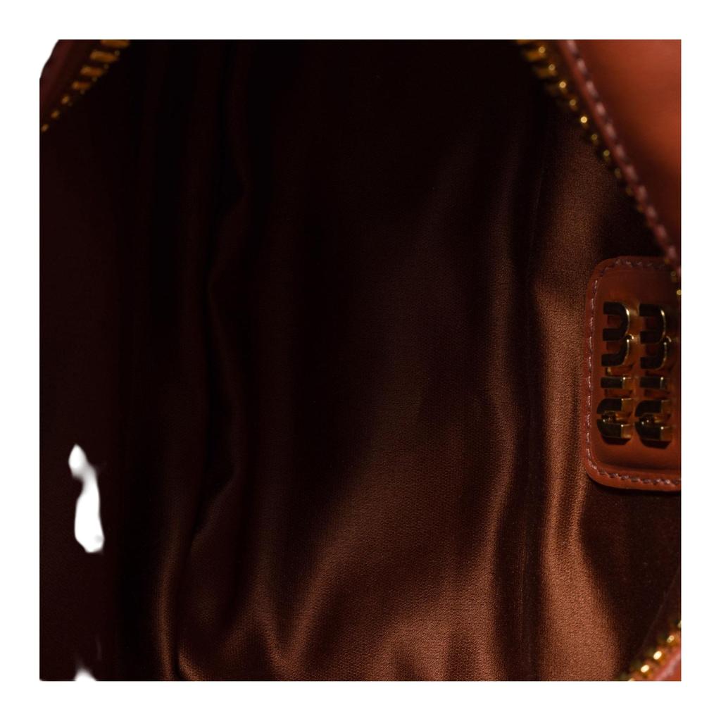 Bolso de hombro único de cuero serie Arcadie MIU MIU con logotipo metálico grabado para mujer color óxido