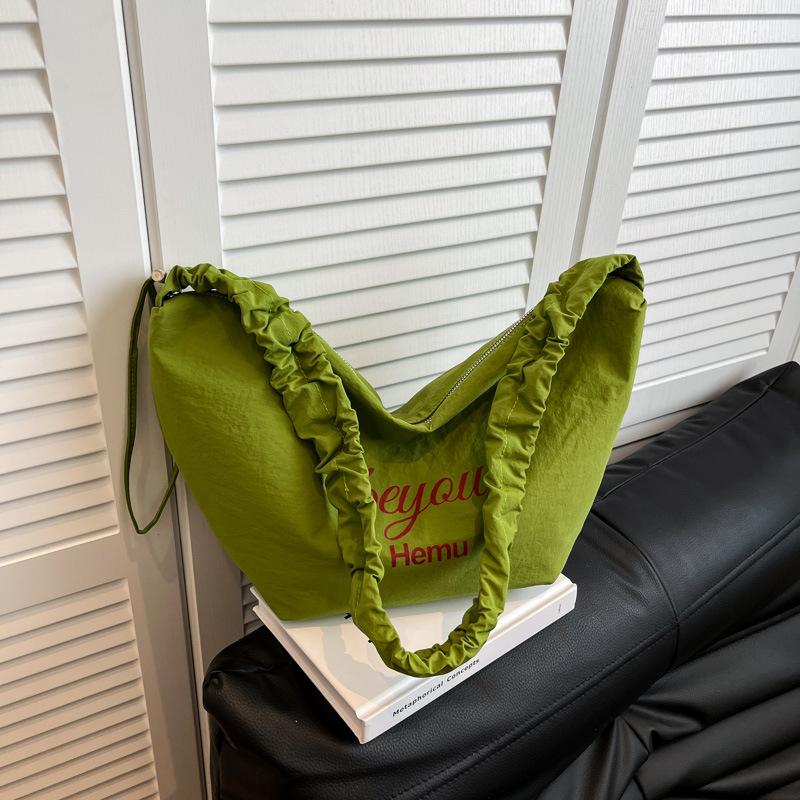 Large-capacity niche design personalized bag women's 2025 fashion commuter dumpling bag Korean simple single shoulder oblique span bag