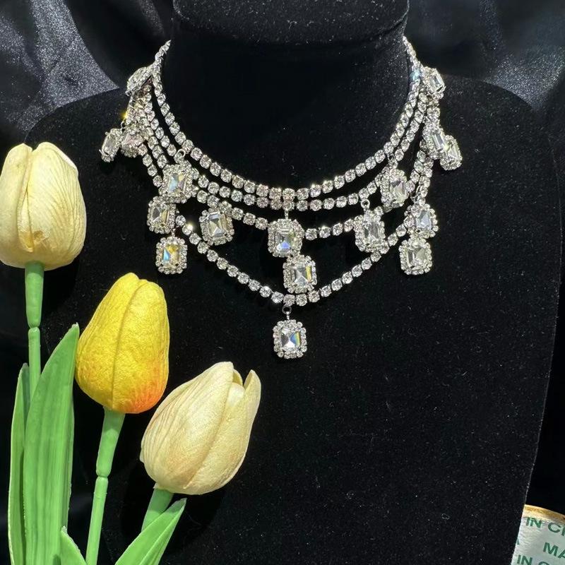 

Tooxika Темпераментный кулон с кристаллами и драгоценными камнями, многослойное колье с полным бриллиантовым покрытием, колье в стиле легкой роскоши и знаменитостей белый