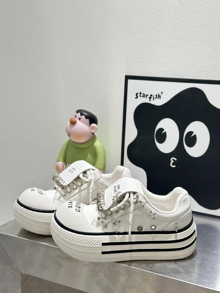 Niche Design Women's Thick Sole Casual White Sneakers