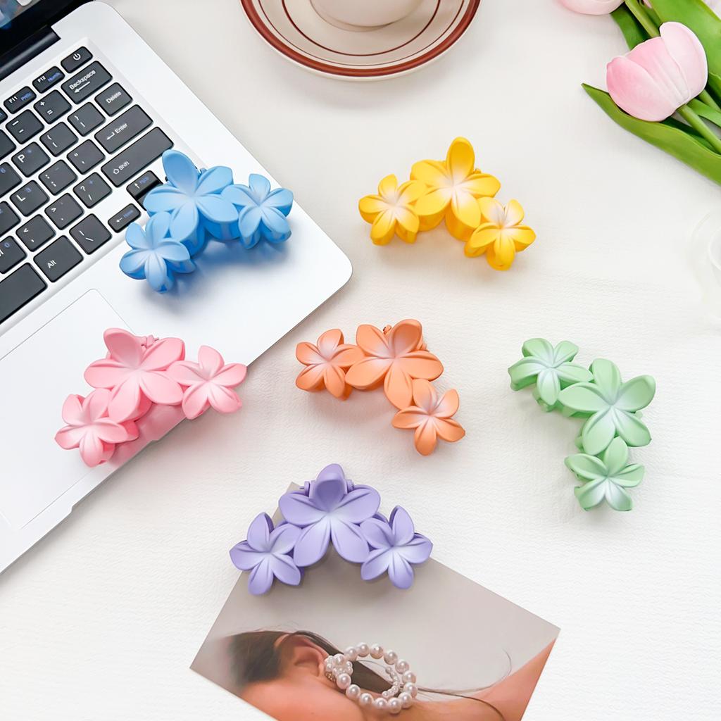 Summer Style Candy-Colored Three-Flower Plastic Beautiful, Fashionable, Simple, Sweet And Cute Hair Clip For Women