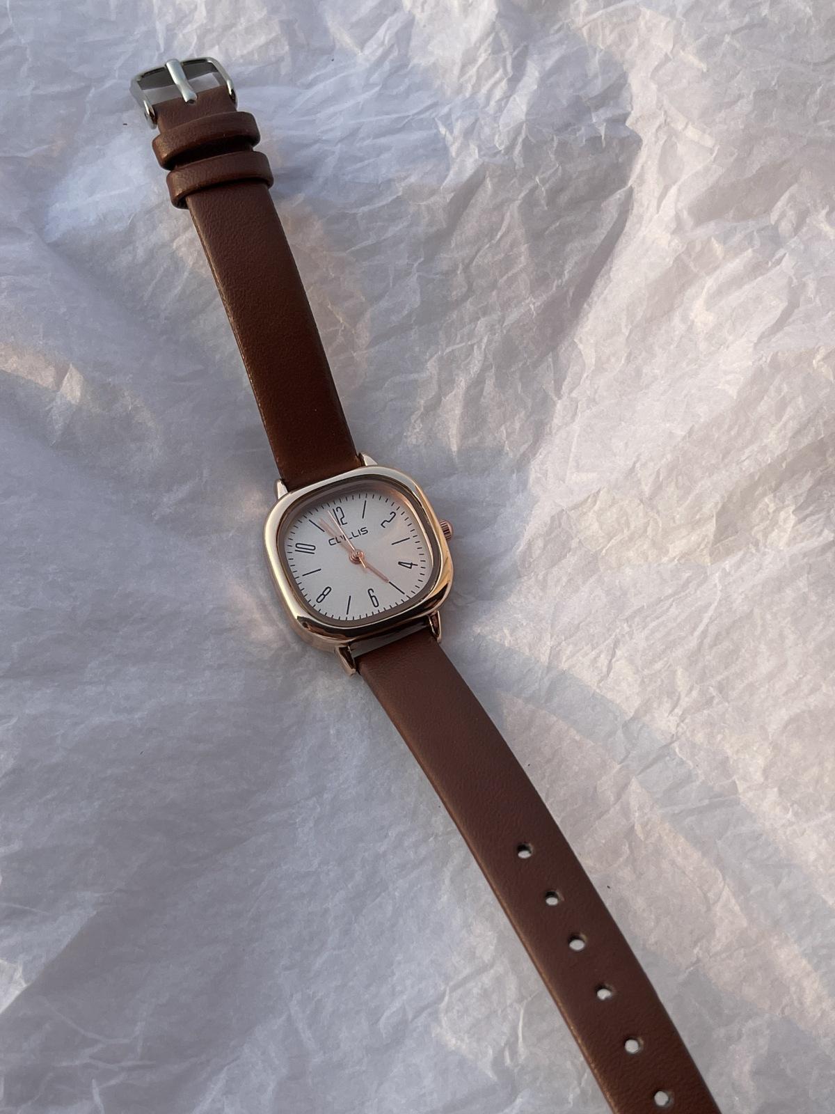 

Квадратные женские часы Простые кварцевые наручные часы Женские повседневные часы Часы для девушек-студенток Подарок Женские часы Reloj Para Mujer кофейный