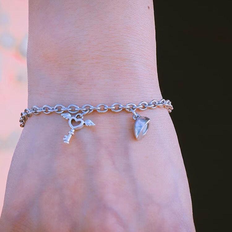 Magnetic Heart Key Lock Bracelet for Couples & Best Friends - Perfect for Long-Distance Relationships