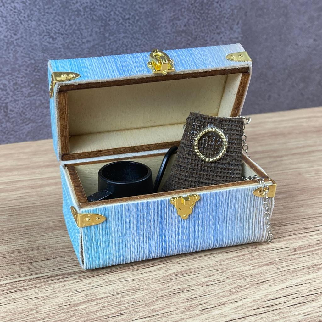 LifeStyleLittles 16 Scale Dollhouse Furniture Miniature Retro Leather Suitcase