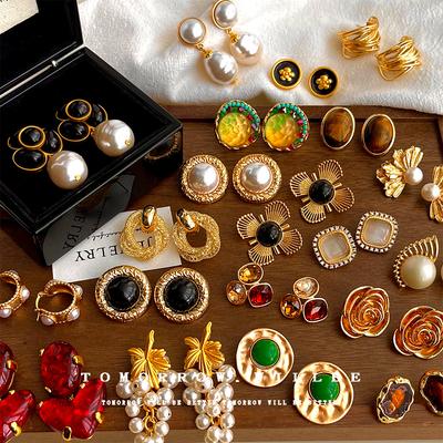 Boucles d'oreilles Vintage Tempérament Mode pour Femmes, Personnalité Exagérée Niche Haut de Gamme Robuste Hypoallergénique Bijoux d'Oreilles
