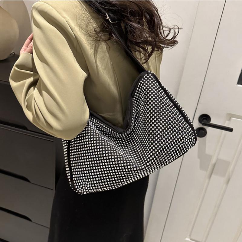 Yogodlns Fashion Rhinestone Shoulder Bag For Women Large Capacity PU Leather Bling Crossbody Messenger Bags Designer Rivets Shopping Bag