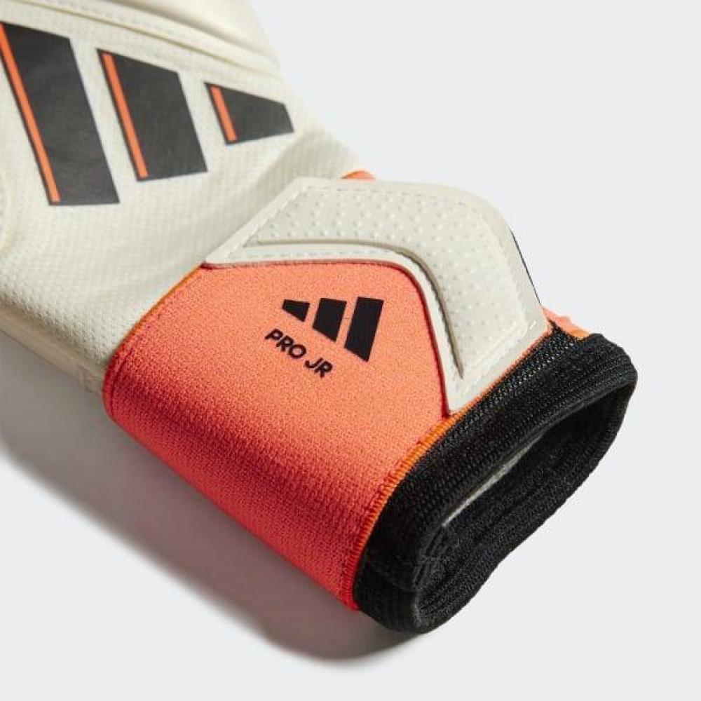 Adidas FootbAll CopA GoAlie Gloves With LAtex BAckhAnds And ElAstic Wrists For A Good Grip