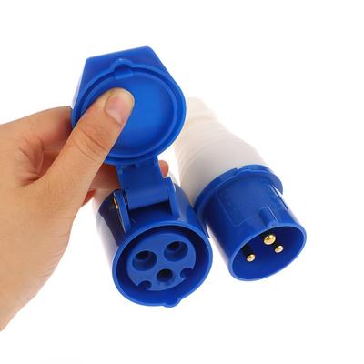 Equipos de aseo y limpieza – Enchufes eléctricos y adaptadores de enchufes