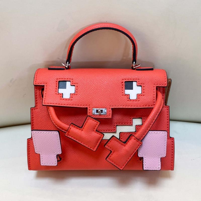 

Кожаная сумка Сумка с мультяшным смайликом Мозаичная кукла Портативная маленькая квадратная сумка Сумка-мессенджер на одно плечо женская 18cm