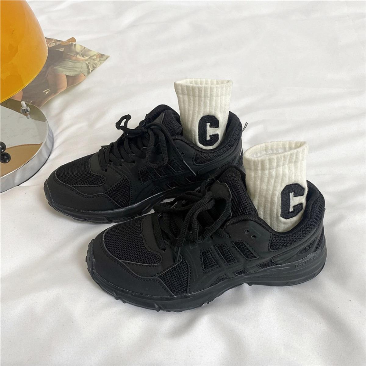 

Сетчатые легкие кроссовки супер огонь универсальные мягкие на подошве папины кроссовки 2025 весна новая студенческая беговая обувь 36 чёрный