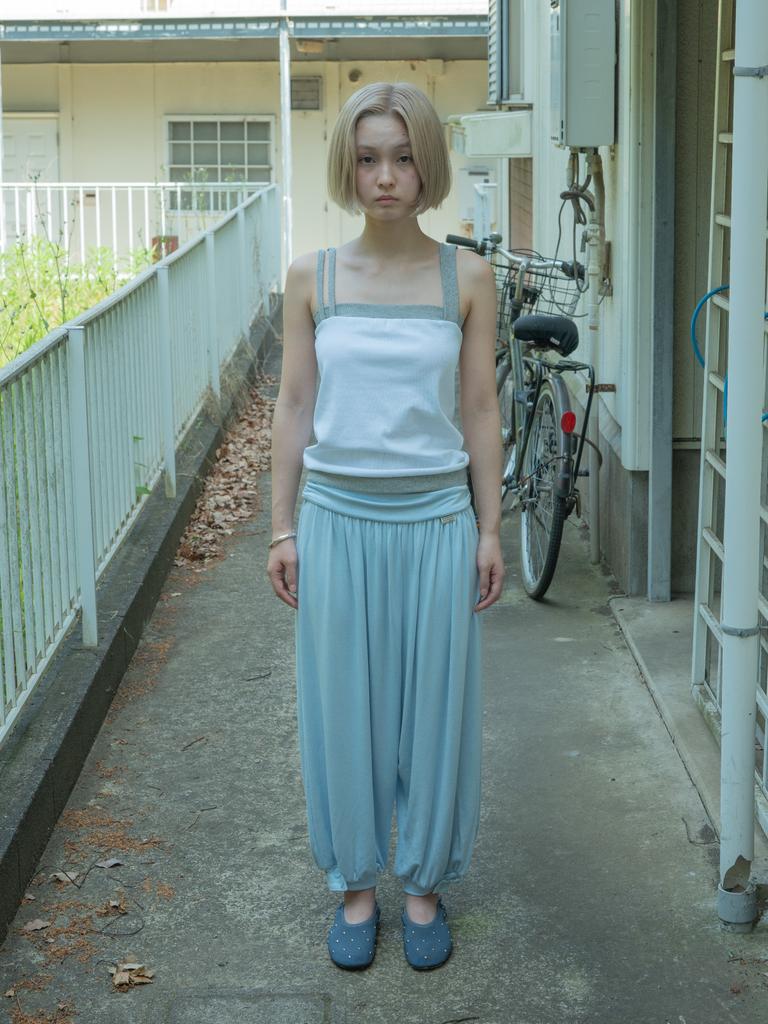 Pibeuseupibeuseu Shirring Balloon Capri Pants / Soft Blue