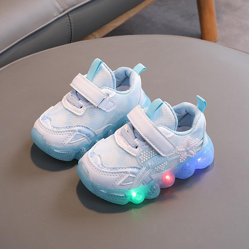 Kids Light Up Heart Pattern Korean Style Sports Sneakers For Boys And Girls
