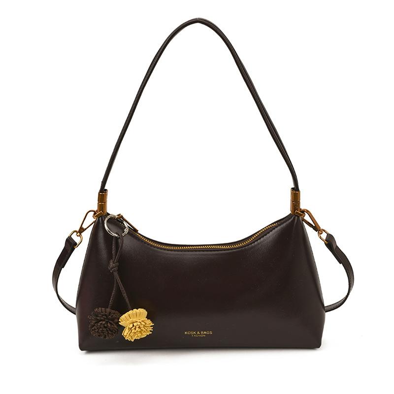 

French high-end foreign style underarm bag women s 2025 winter new fashion versatile shoulder bag retro messenger bag no pendant