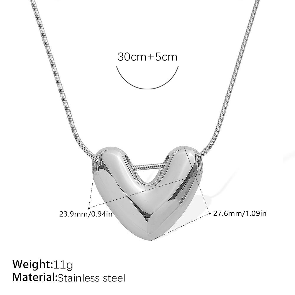 Cold Wind Gold Love Pendant Necklace Clavicle Chain Stainless Steel Gold Plated Personality Versatile Jewelry Women