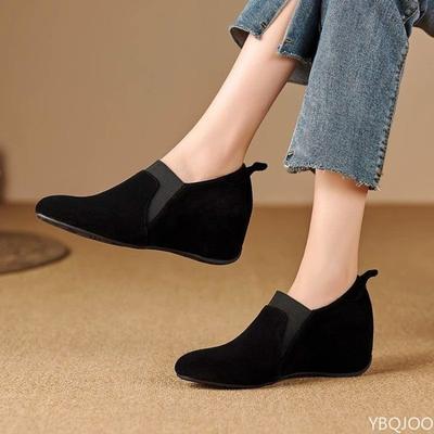 Mode Vintage Neue Mattierte Damen Einzelne Schuhe mit Tiefem Ausschnitt Rundzehendesign Frühling Herbst Schräger Absatz Vielseitige Loafer Plateau