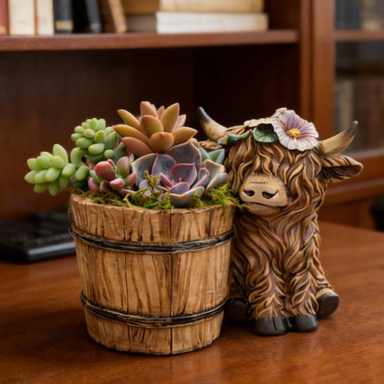 Highland Cow Planter Cute Resin Cow Flower Pot Small Decorative Plant Pot Succulents Planter for Indoor Outdoor Decor