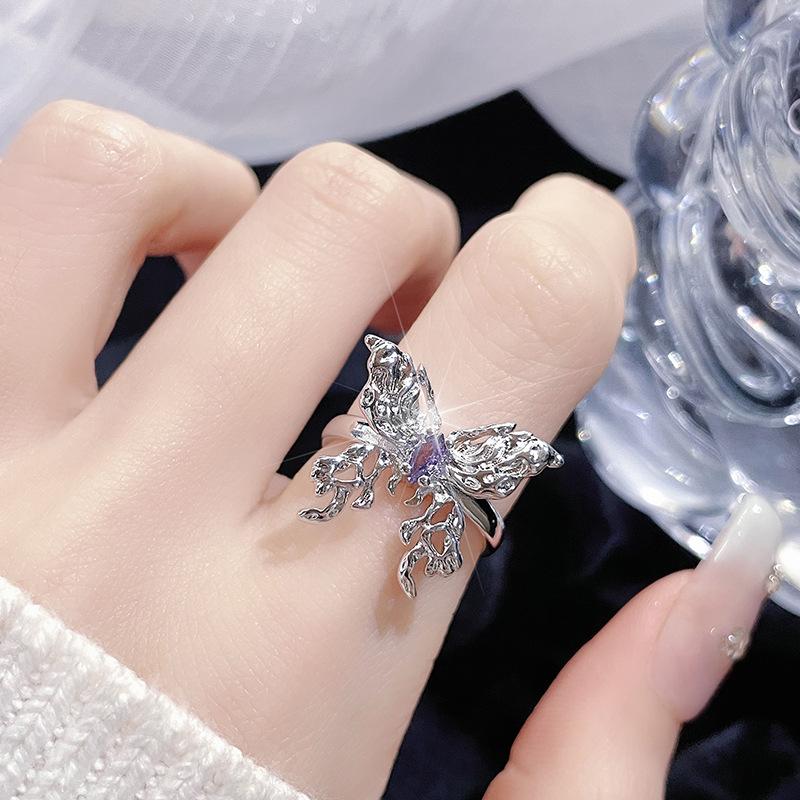 Unregelmäßiger offener Schmetterlingsring, Nischen-Designgefühl, Verstellbarer Zeigefingerring, Stapelbar, Tragen eines hochwertigen Rings
