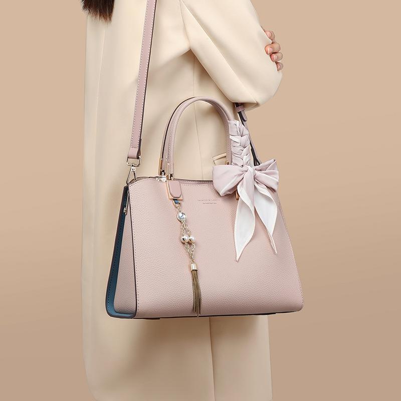 New Commuting Bag Tote Bag Versatile Portable Crossbody Bag Large Capacity Light Luxury Mother Bag