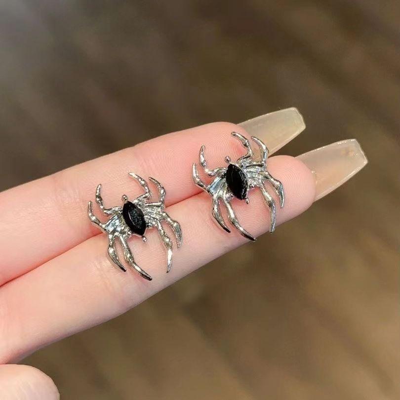Orecchini a ragno minimalisti coreani con perno in argento S925; orecchini lussuosi personalizzati in stile retrò scuro con un senso del design