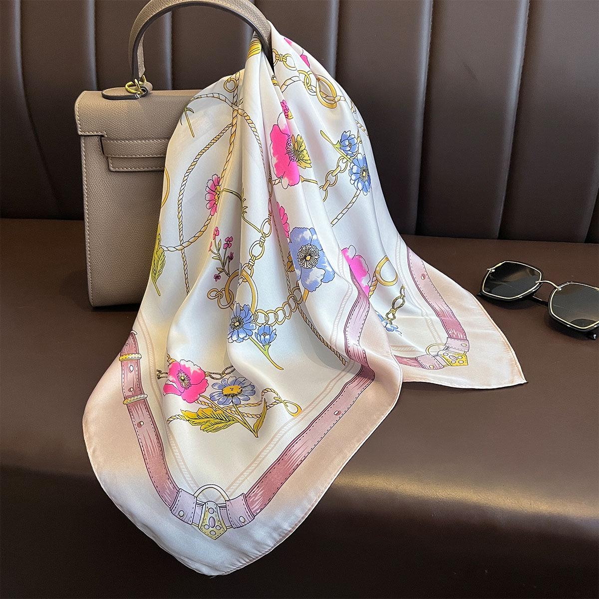 

Luxury Chain Print Silk Scarf Women Square Hijab Summer Beach Shawls Neckerchief Neck Ties 70*70cm Foulard Kerchief Neck Scarves 70x70cm