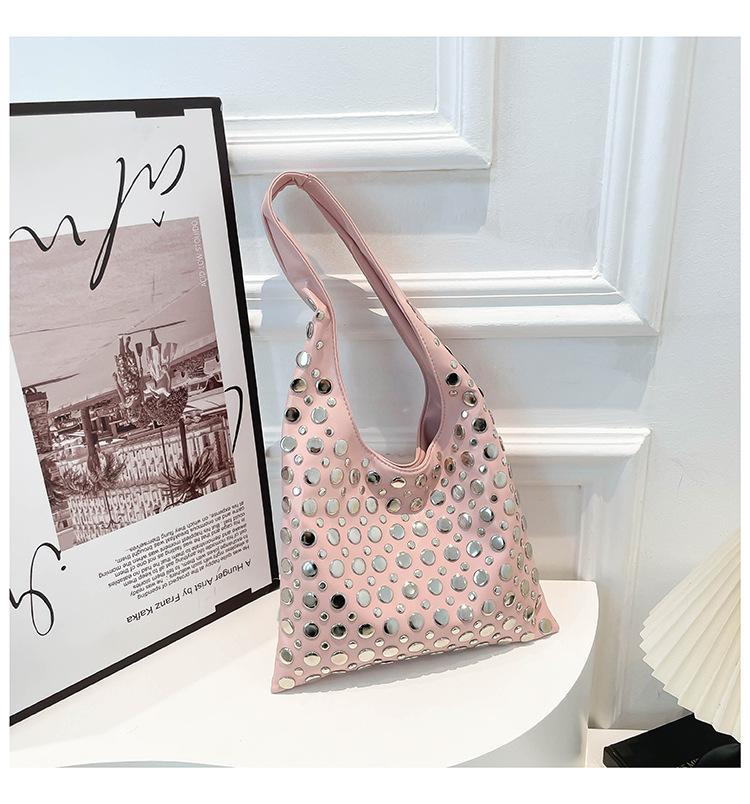 Tasche Damen Punk-Stil Nietenbesetzt Premium Damen-Tasche Wasser-Stil Große Kapazität Damen-Umhängetasche
