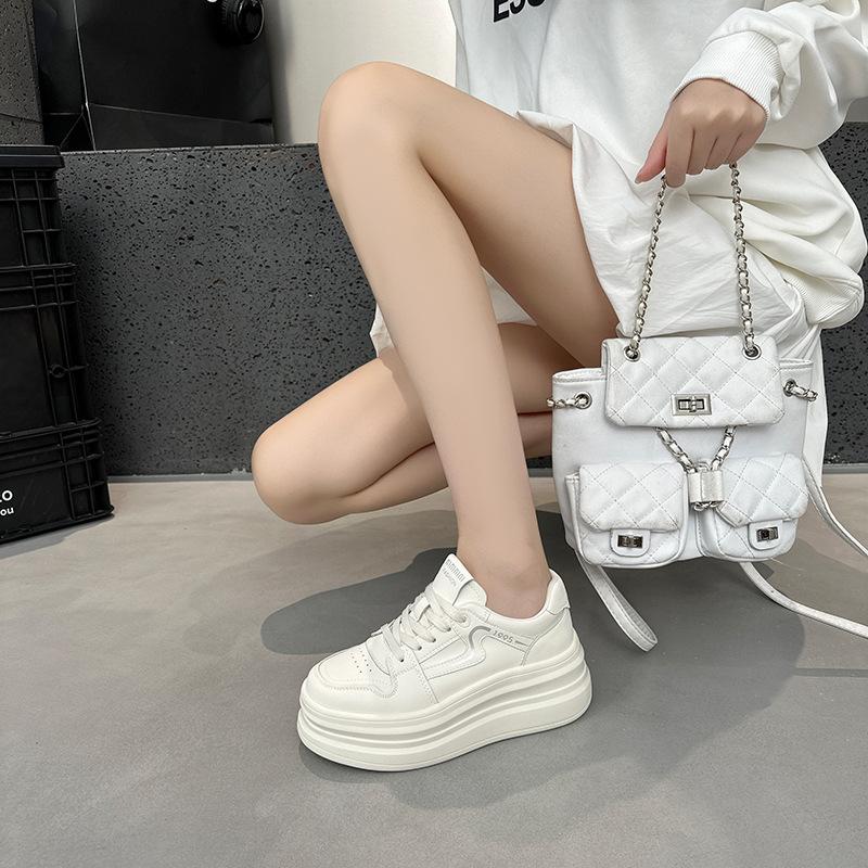 Leather little white shoes women's 2025 autumn new thick-soled heightening casual board shoes women's Korean version lace-up student shoes women