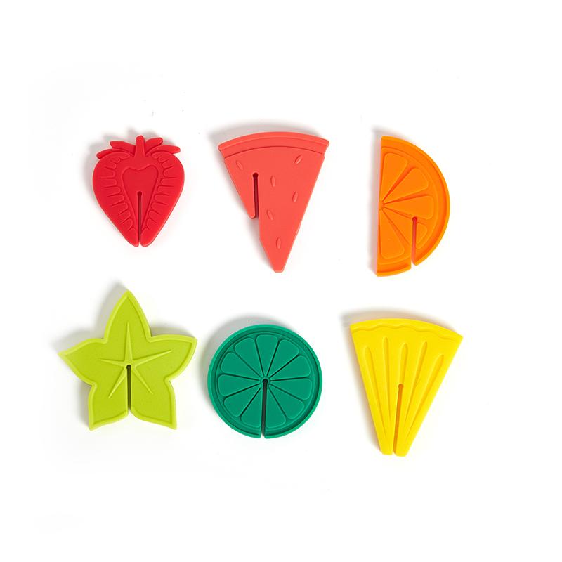 6/12pcs Wine Glass Marker Wine Charms Glasses Identifier Marker Cups Glasses Markers Silicone Glass Tongue Shape Glasses Tags