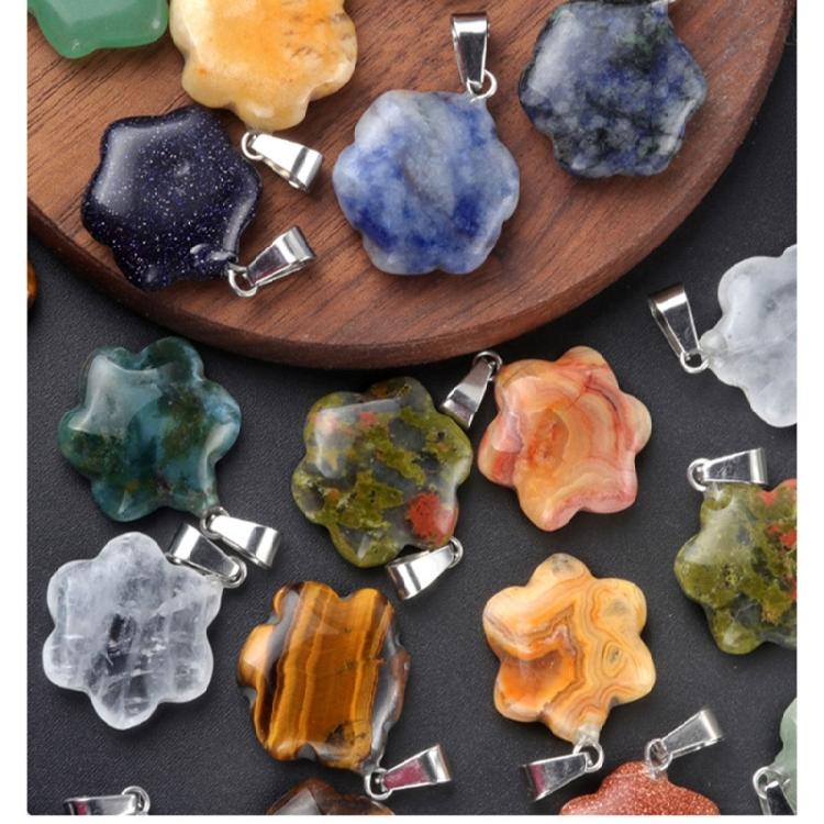 Artistic Crafted Flower Crystal Pendant Set Natural Stone Flower Pendant Charm For Handmade Jewelry And Necklace