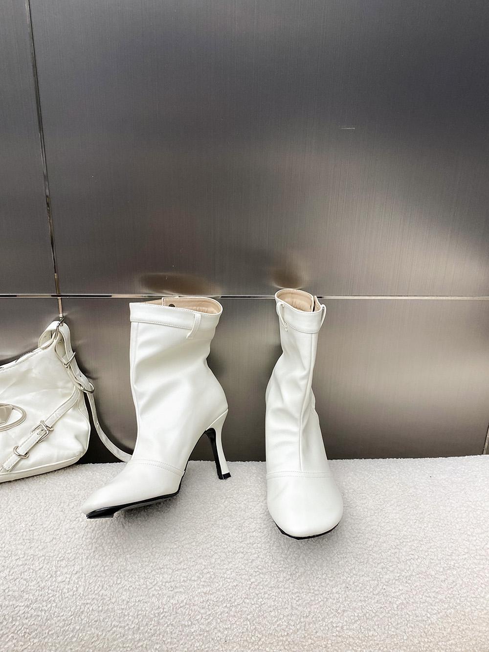 Модные женские ботильоны с круглым носком на тонком высоком каблуке 2024 года. Новые — фото 8