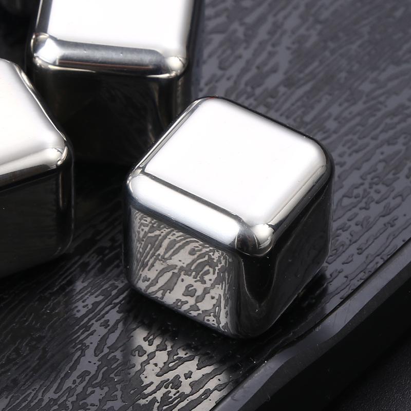 Wiederverwendbares Eiswürfel-Set aus Edelstahl für Saft, Bier, Wein, Whisky, Kühler, Felsen, Kühlwürfel in Lebensmittelqualität, Home-Party-Bar-Tools