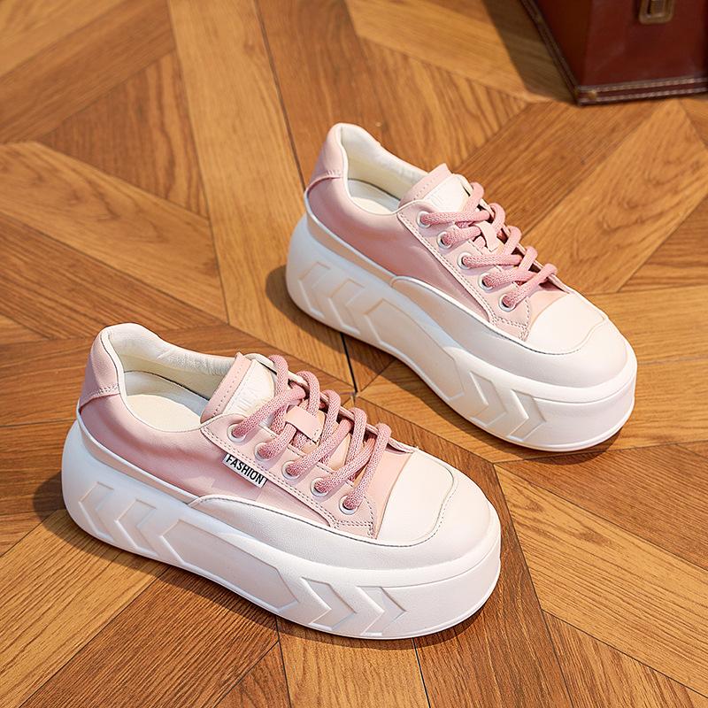 

Thick-soled heightening leather little white shoes women s 2025 spring new Korean version versatile casual sports shoes women s bread shoes tide 40 розовый