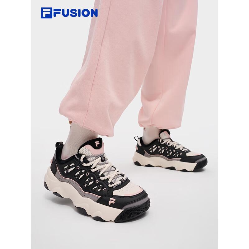 

FILA FUSION Women s Bear Claw Platform Winter Athletic Shoes 35.5