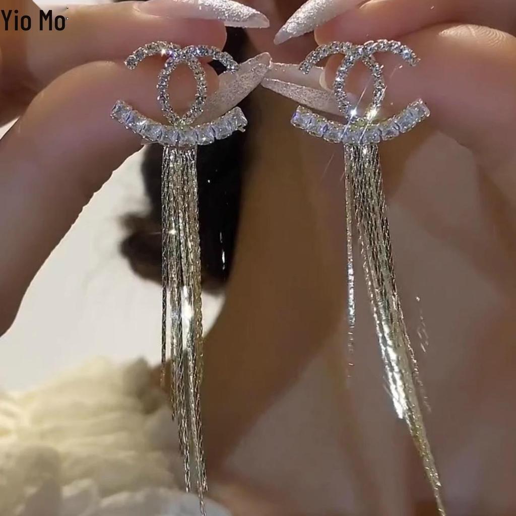 High-End Heart Tassel Earrings: Slimming, Long Dangle for Round Faces - Luxurious and Niche Design