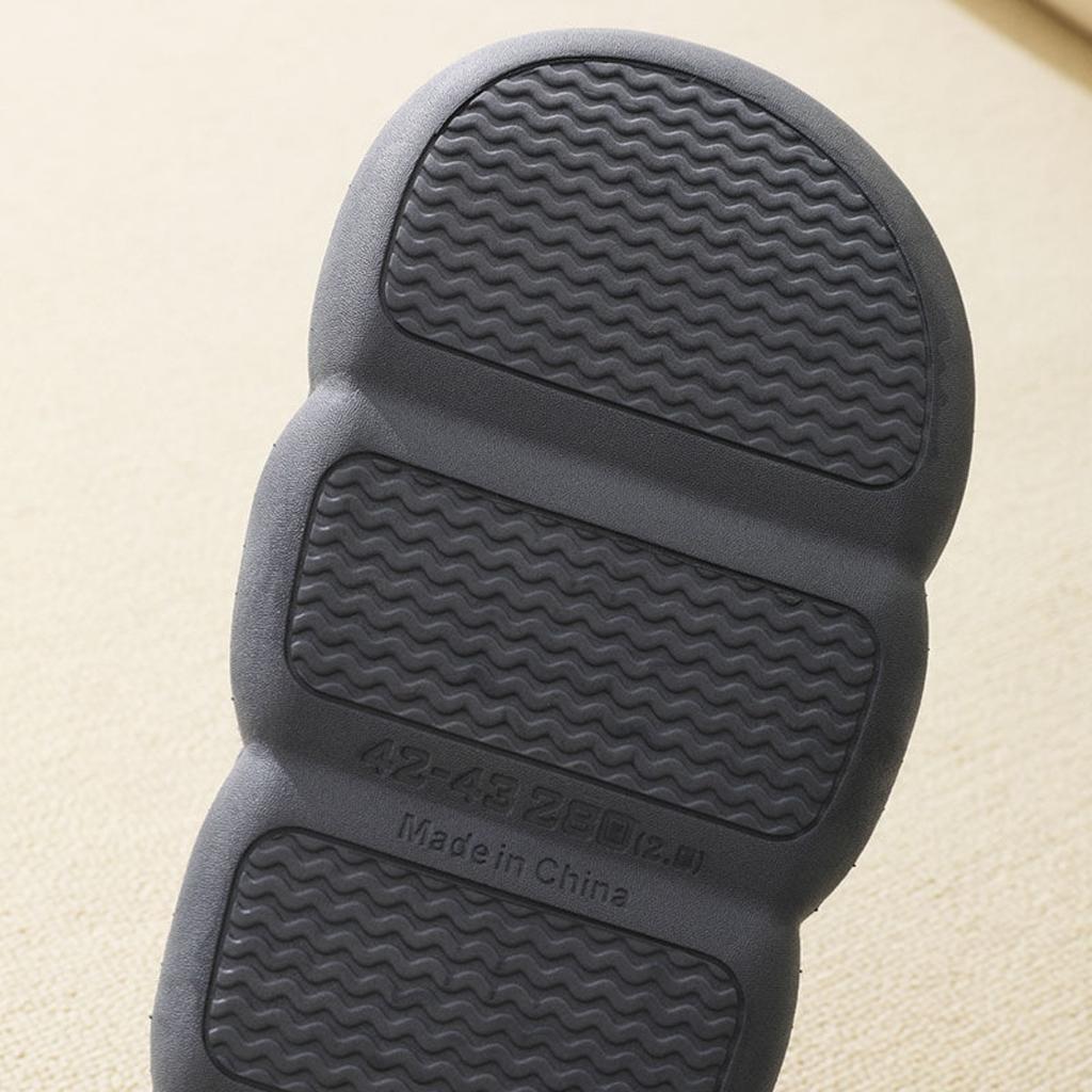 Large Size Thick Cotton Slippers for Men and Women In Winter, Thick Soled Indoor Warm Woolen Slippers for Home Use