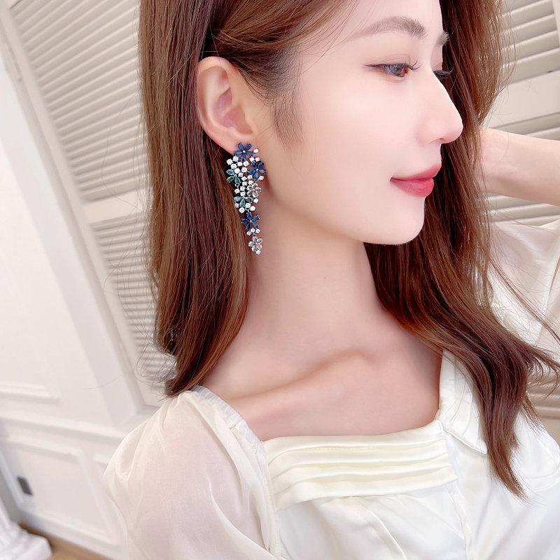 SUYU Women's Light Luxury Fashion Earrings Banquet Dress Paired With Ornaments Luxurious And Exaggerated Flower Earrings Zircon