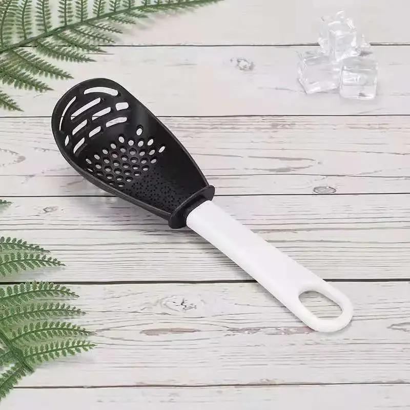 Innovative Potato Garlic Press, Heat - resistant Colander Spoon, Multifunctional Kitchen Cooking Spoon with Hanging Hole