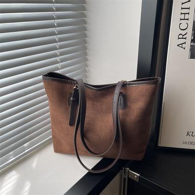 Damentaschen – Geräumige Taschen