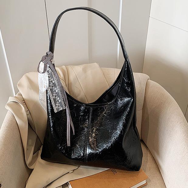 Casual large-capacity bag women's new commuter versatile shoulder bag college student class bag tote bag