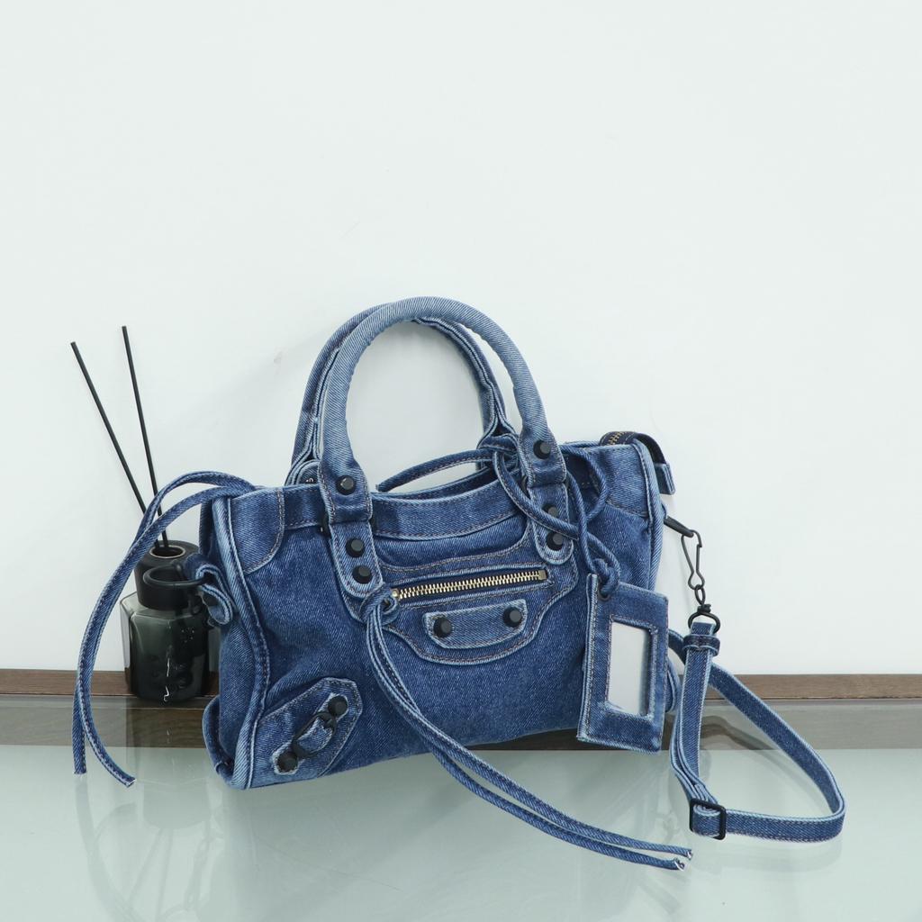 26 Nuova Borsa da Moto Rivettata da Città Stile Neutro Retrò Borsa a Mano in Denim Lavato a Tracolla