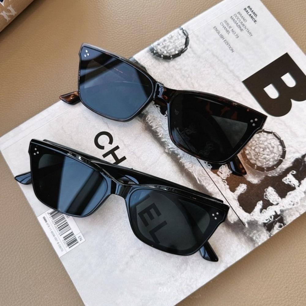 Vintage Beach Sunglasses Women Men UV Protection Fashion Classic Sun Glasses for Outdoor