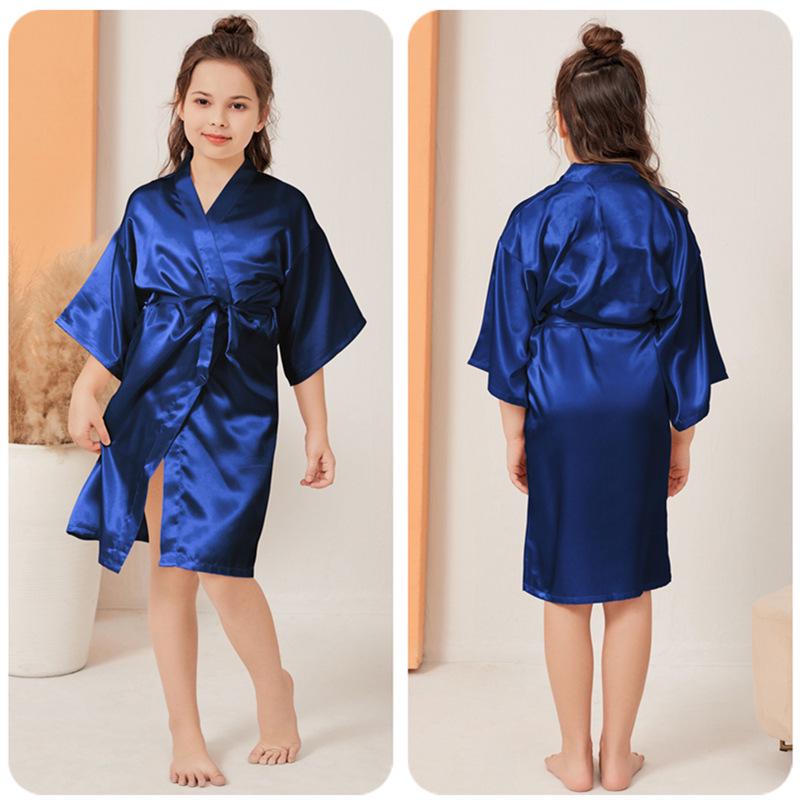 

Детская атласная шелковая ночная рубашка и халат - длинный, блестящий, летний кардиган (Средний и большой) Size 12 (130-145cm)