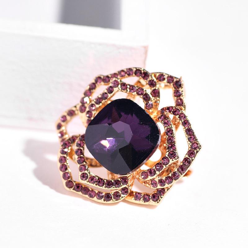 Korean Style Crystal Rhinestone Rose Brooch Pin for Outerwear