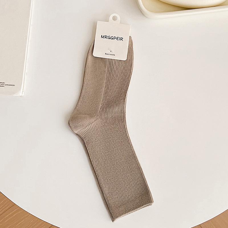 Female Spring and Autumn Solid Color Loose Mouth In The Tube Pile Pile Cotton Socks