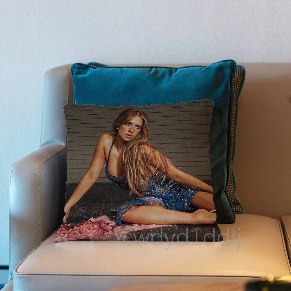 T-Tate M-Mcrae So Close To What Pillowcases Cute Funny Pillow Case For Wedding Party Home Decor Comfy Pillow Cover