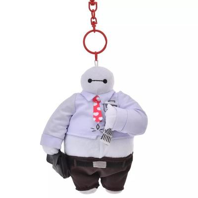 Disney Baymax plyšový přívěsek na klíče Salaryman Speciální kostým Japonsko NOVÝ Disney Store