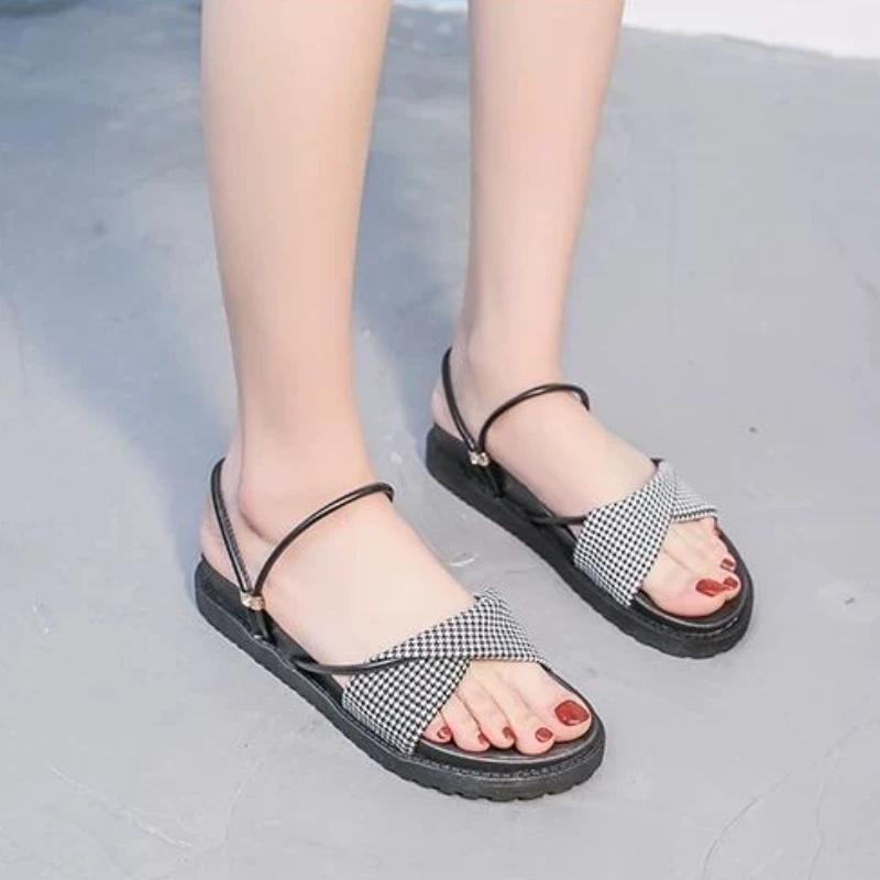 Fashion Open Toe Flat Rubber Woman Shoes Asian Size 2025 Trend Sandal Anti Slip Hot Designer Casual Shoe Original Pvc Sandals for Women